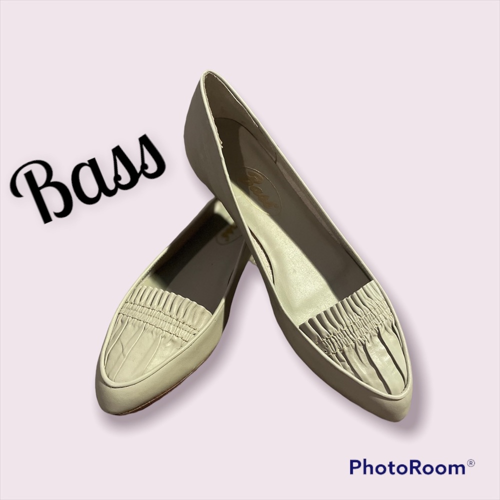 Bass Women’s Pleated Wedge sea-foam flats-size 7 1/2 N